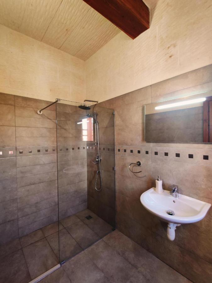 Rosehill Bed And Breakfast Шаара Экстерьер фото